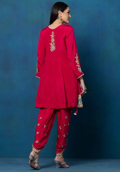 Buy Women Fuchsia Pink Gota Patti Embroidered Kurta Set With Dhoti