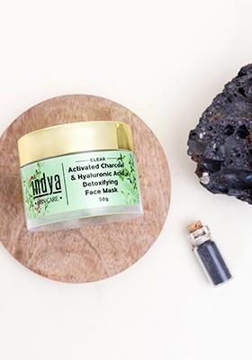 Activated Charcoal & Hyaluronic Acid Detoxifying Face Mask