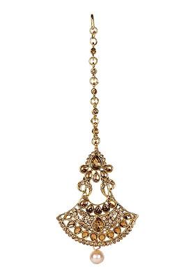Women Gold Plated And White Kundan Embellished Maang Tikka
