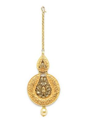 Gold Plated Beige And Off White Stone And Pearl Beaded Enamelled Traditional Maang Tikka