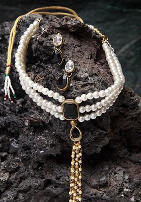 Gold Plated Black And White Handcrafted Pearl Studded Jewellery Set