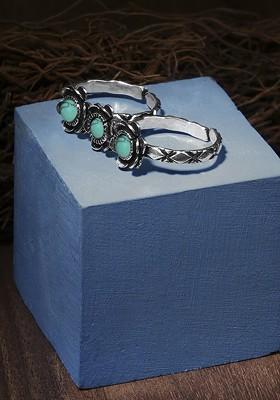 Collection Turquoise Blue Stone Studded Adjustable Double Finger Ring