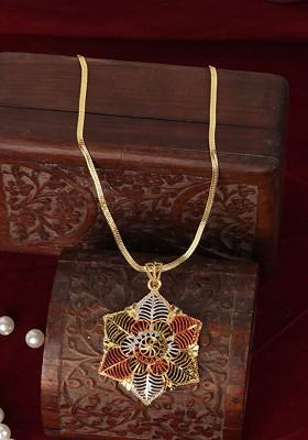 Gold Plated Enamelled Lightweight Star Shaped Pendant With Chain