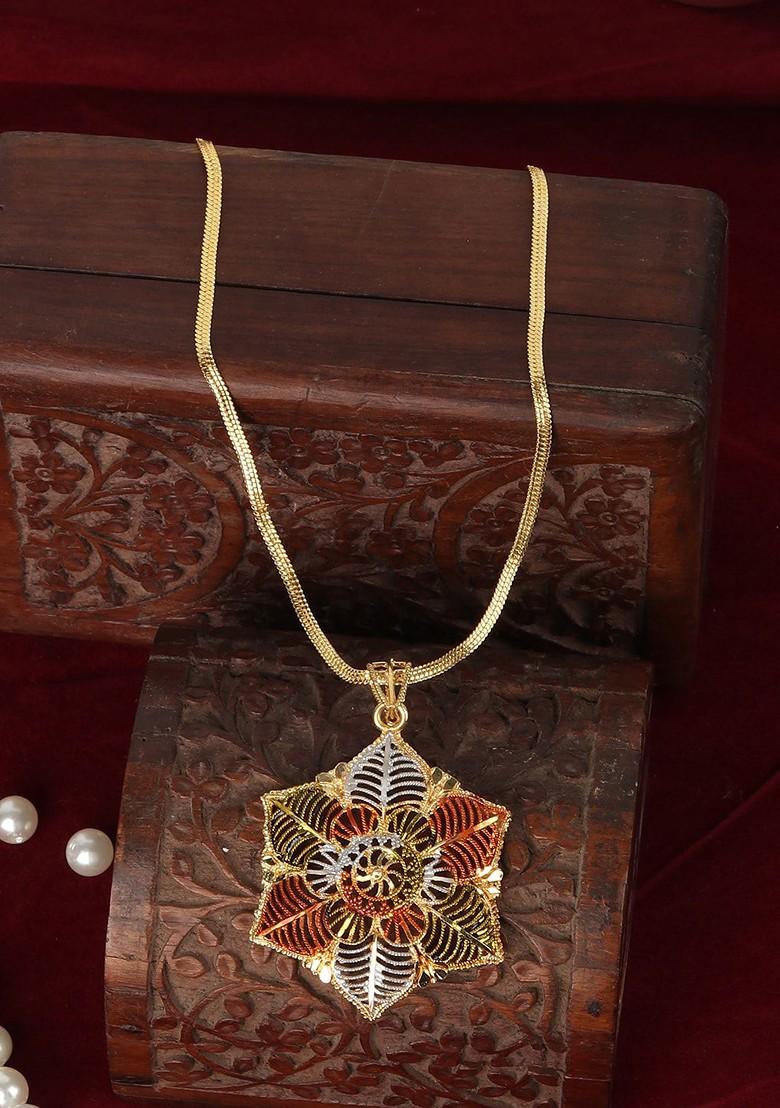 Gold Plated Enamelled Lightweight Star Shaped Pendant With Chain