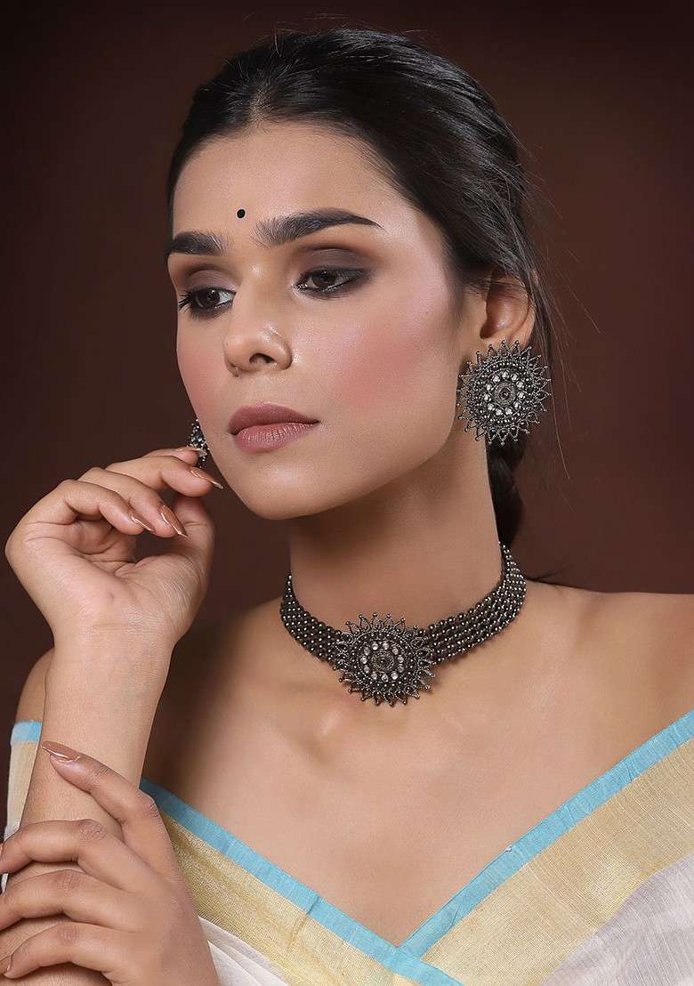Metallic And White German Silver Kundan Handcrafted Oxidised Choker Jewellery Set - Indya