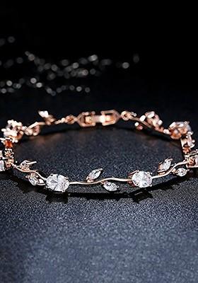 Women Rose Gold White Crystals Studded Bracelet