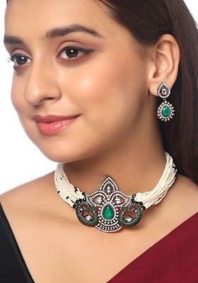 Silver Plated White Kundan Studded And Pearl Beaded Jewellery Set