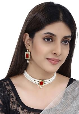 Gold Plated White Kundan Stone Studded And Pearl Beaded Jewellery Set