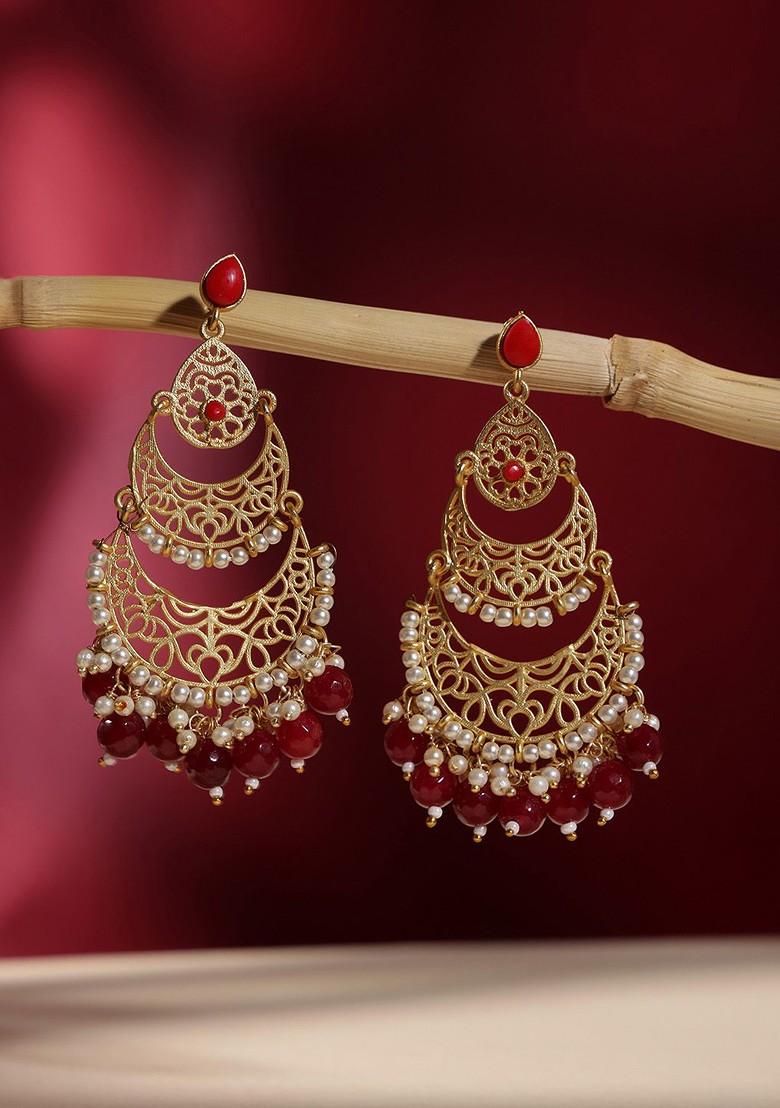Women Gold Toned Crescent Shaped Chandbalis Earrings