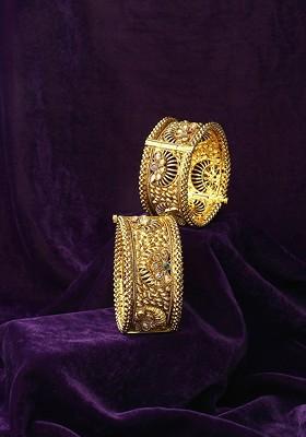 Set Of 2 24 CT Gold Pleated Stone Studded Bangles