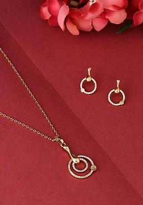 Gold Plated Gold Crystal Studded Pendant And Chain Set