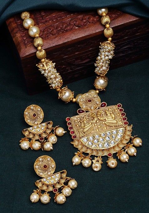 Gold Plated Red And White Kundan Studded And Pearl Beaded Handcrafted Jewellery Set