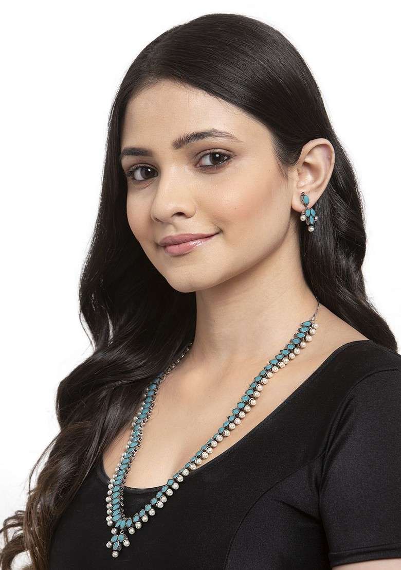  Silver Plated Turquoise Blue Stone Studded And Beaded Jewellery Set - Indya