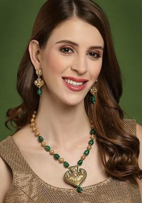 Green Beaded Gold Plated Kundan Studded Jewellery Set