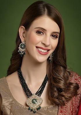 Gold Plated Green Kundan Studded And Pearl Beaded Jewellery Set