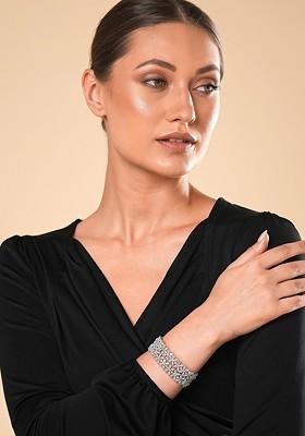 Set Of 2 Silver Toned White American Diamond Studded Floral Designed Bangles