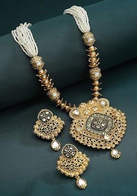 Gold Toned Stone Studded Jewellery Set