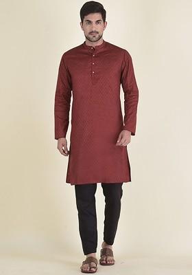 Men Maroon Kurta With Churidar