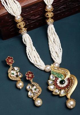 Gold Plated And White Kundan And Pearls Beaded Jewellery Set