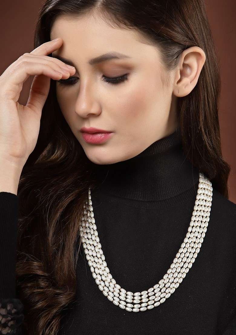 White And Gold Toned Necklace - Indya