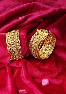 Set Of 2 24 CT Gold Plated Stone Studded Pearl Bead Bangles