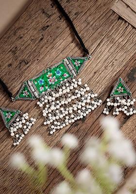 Silver Plated Stone Studded And Pearl Beaded Meenakari Jewellery Set