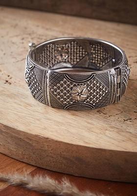 Oxidised Silver Plated German Silver Textured Intricate Kada Bangle