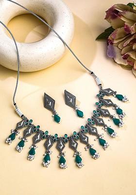 Silver Plated Stone Studded And Beaded Jewellery Set