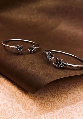 Set Of 2 Silver Plated German Silver Bangle Style Bracelets