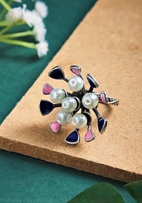 Silver Plated Stone Studded And Floral Shaped Adjustable Finger Ring
