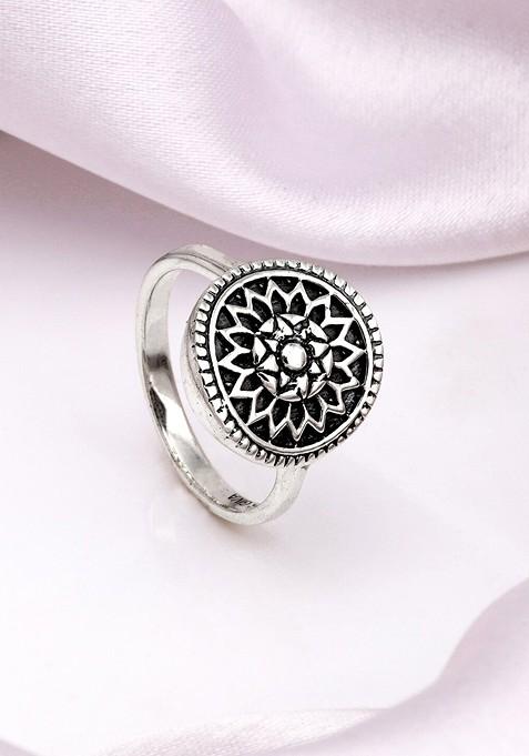 Indya X Giva 925 Sterling Silver Rhodium Plated Sunshine Oxidised Finger Ring