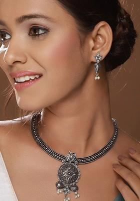 Silver-Plated Oxidised German Silver Kundan-Studded And Beaded Floral Jewellery Set