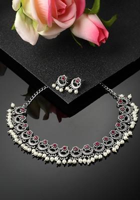 Silver Plated Stone Studded And Pearl Beaded Necklace And Earrings