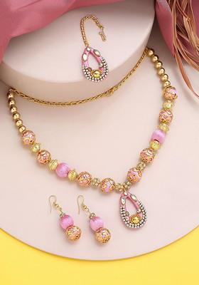 Gold Plated Stone Studded And Pearl Beaded Jewellery Set