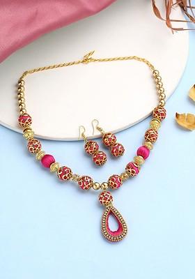 Gold Plated Artificial Stone Studded And Pearl Beaded Jewellery Set