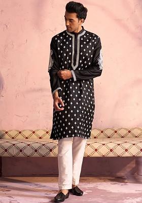 Men Black Floral Embroidered Regular Thread Work Kurta With Trousers