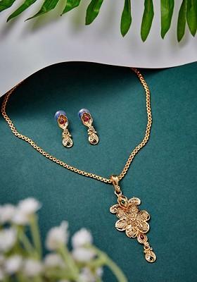 Gold Plated Stones Studded Jewellery Set
