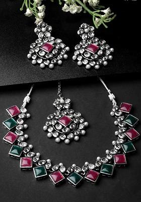 Silver Plated Kundan Stone Stud And Pearl Bead Jewellery Set