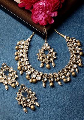 Gold Plated Kundan Stud And Pearl Bead Jewellery Set