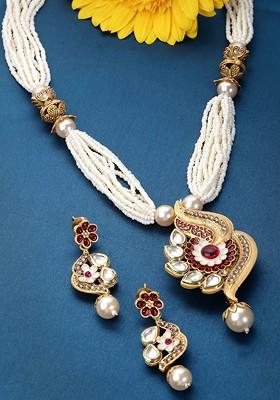 Gold Plated Kundan Stud And Pearl Bead Jewellery Set
