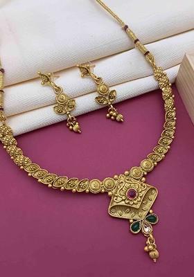 Gold Plated Stone Studded And Beaded Jewellery Set