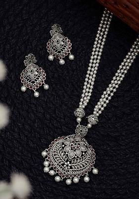 German Silver Plated Stones And Studded And Beaded Jewellery Set
