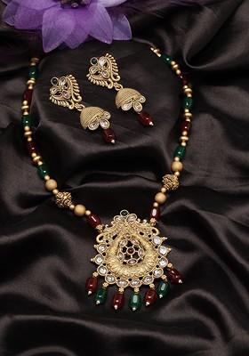 Gold Plated Kundan Stud And Pearl Bead Jewellery Set