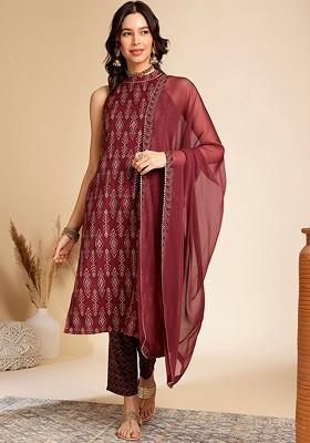 Ethnic Motifs Printed Halter Neck Sleeveless Regular Kurta With Trousers And Dupatta