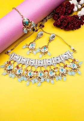 Gold Plated Kundan Studded And Beaded Necklace Set