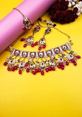 Gold Plated Kundan Studded And Beaded Necklace Set