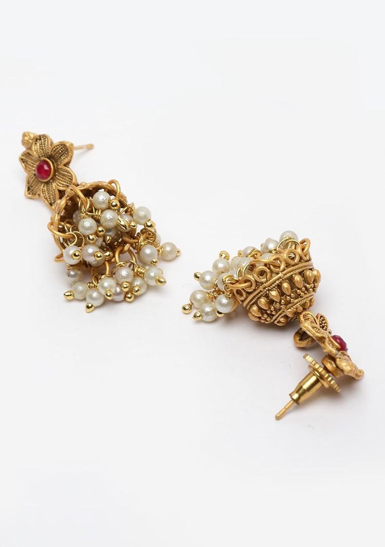 Gold Plated Kundan Studded And Beaded Necklace And Earrings