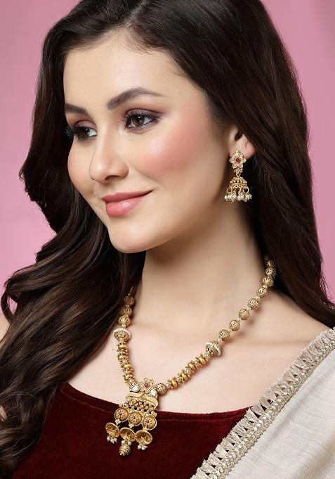 Gold Plated Kundan Studded And Beaded Necklace And Earrings