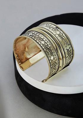 German Silver Plated Floral Textured Adjustable Bangle