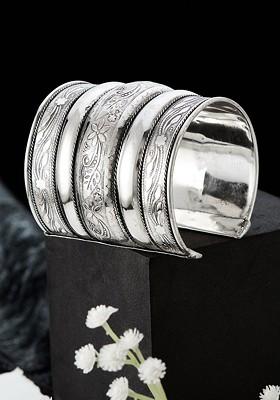 German Silver Plated Floral Textured Round Shaped Bangle